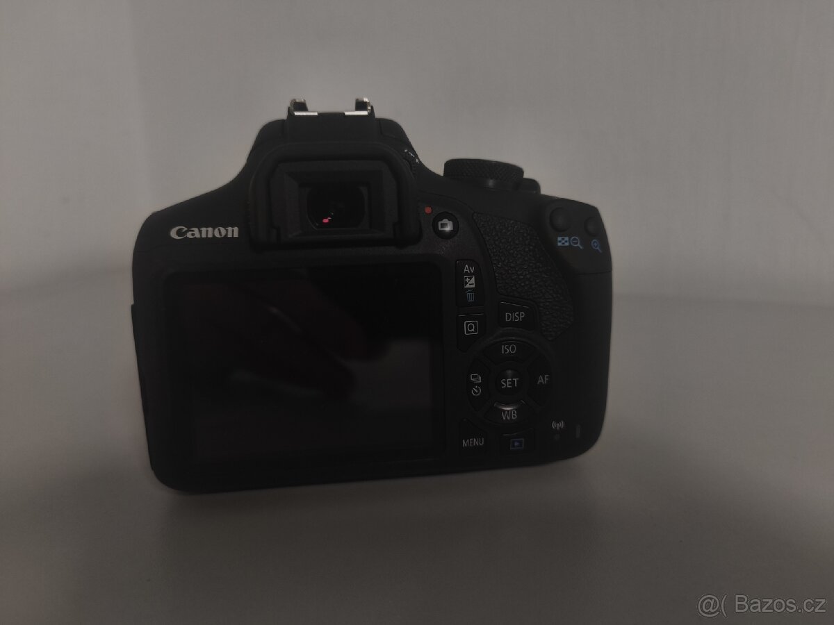 Canon EOS 2000D + objektiv EF-S 18-55mm - 4