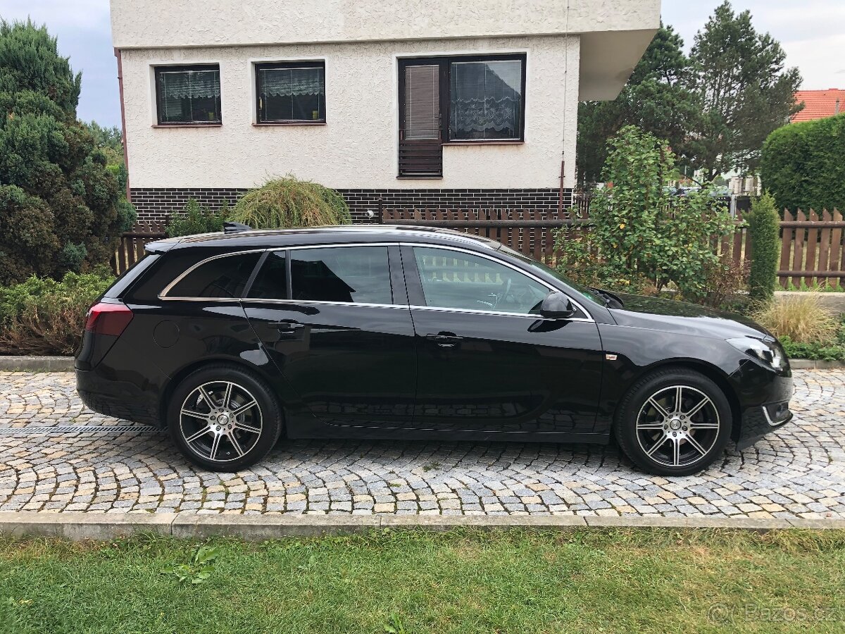 Opel Insignia 2,0 CDTI 125 KW Automat TOP výbava Plný servis - 4