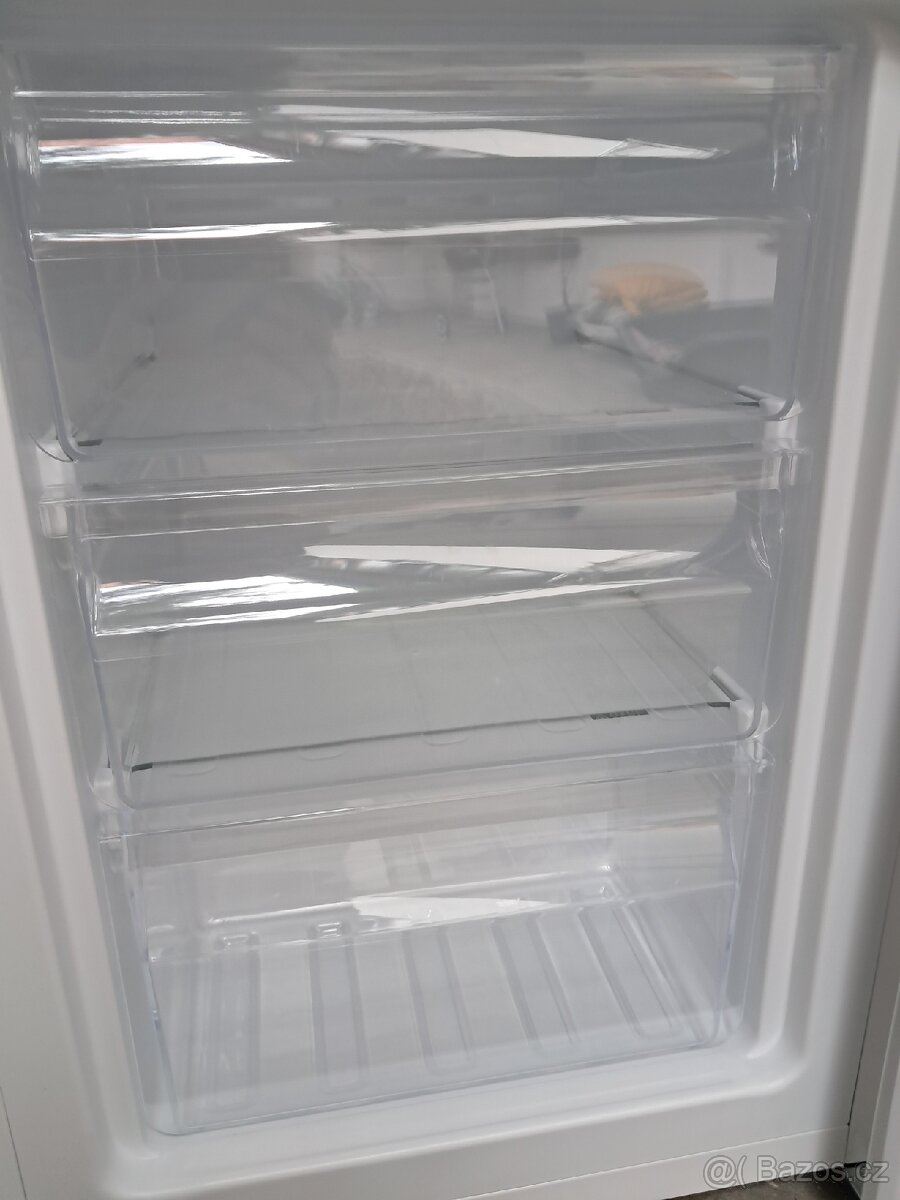 Lednička s mrazákem Candy - 4