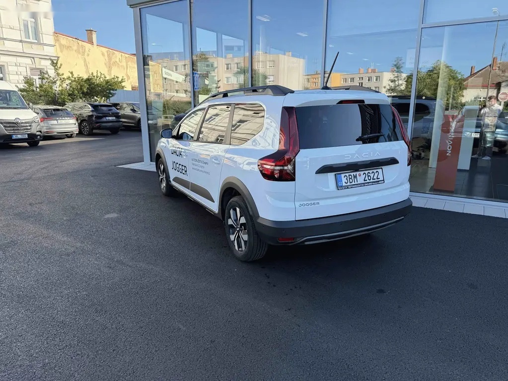 Dacia Jogger, Expression ECO-G 100 5 míst - 4