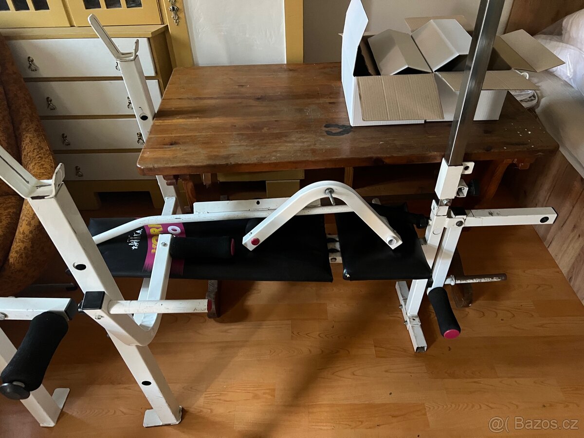 Posilovací lavice a činky - 4