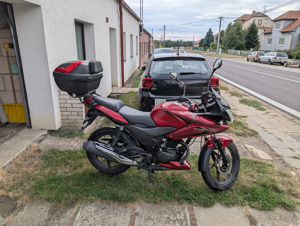 Honda CBF125M - 4