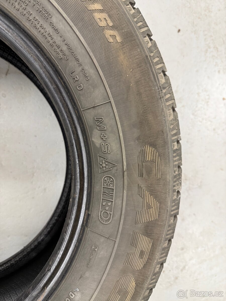 235/65 R16C GoodYear - 4