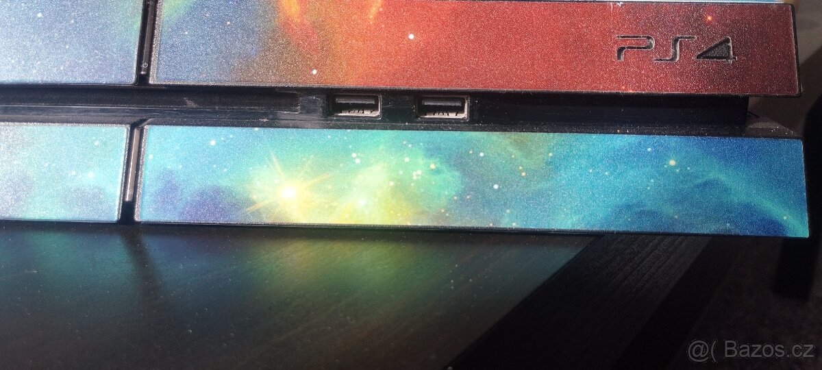 PlayStation 4 - 4
