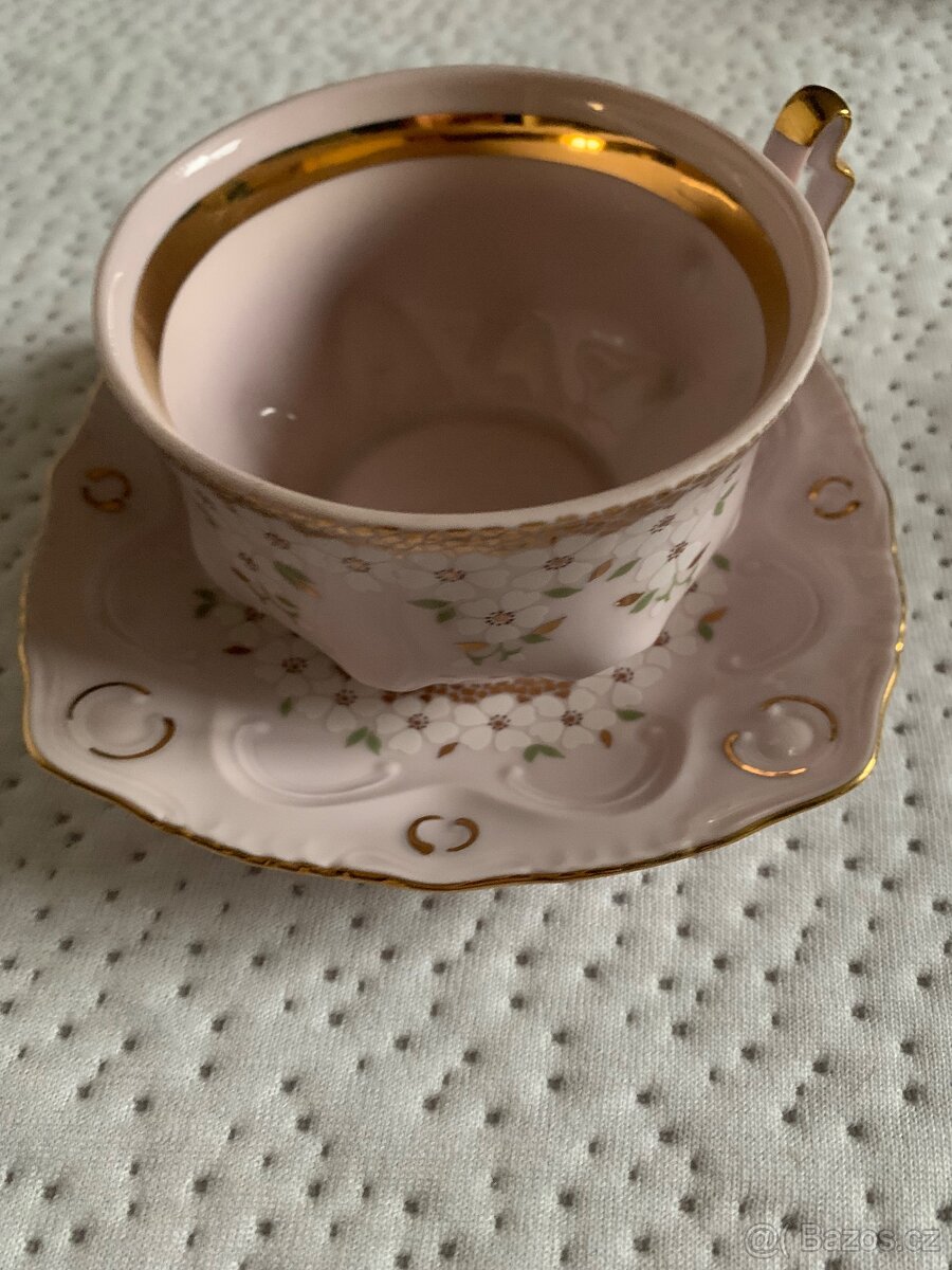 VINTAGE růžová sada nadobí - 4