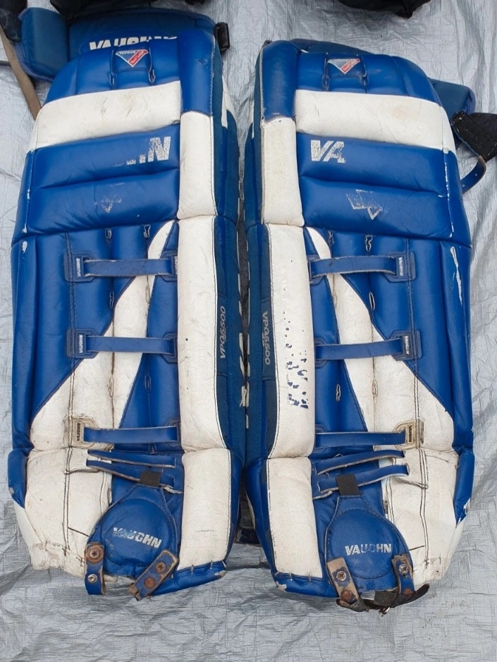 Starší golmanská hokejová výstroj - 4