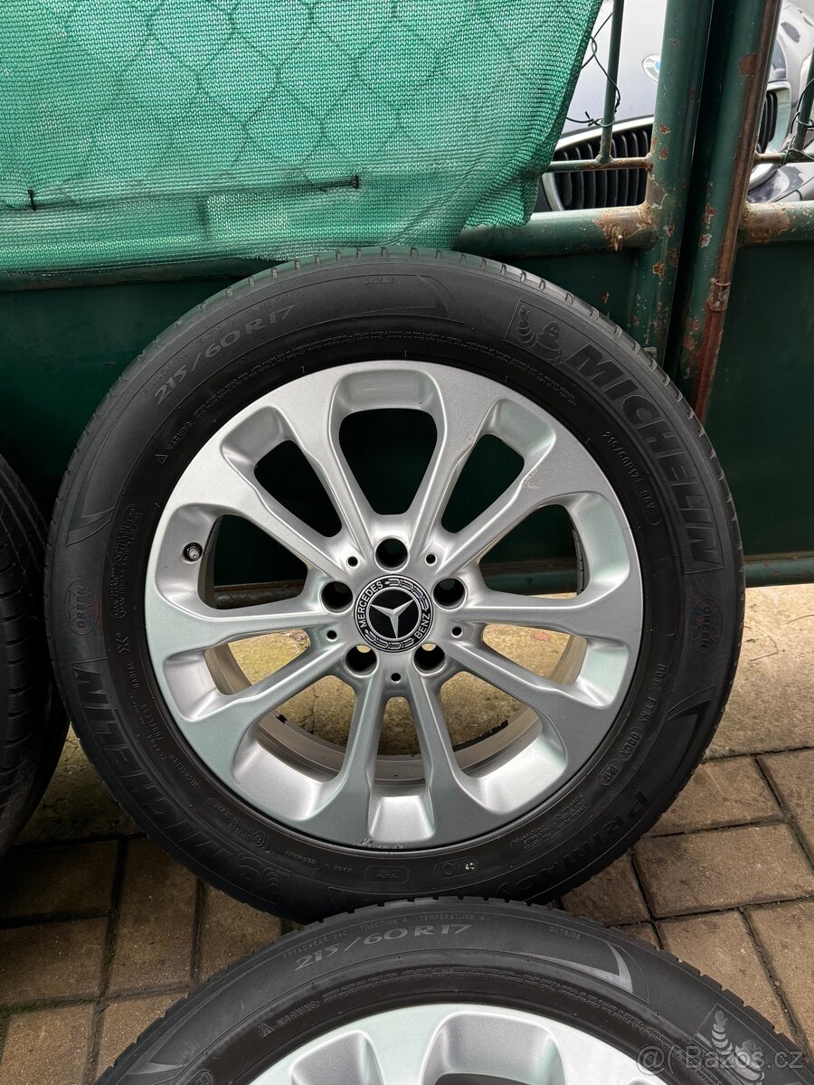 Mercedes-Benz GLA R17 kola - 4