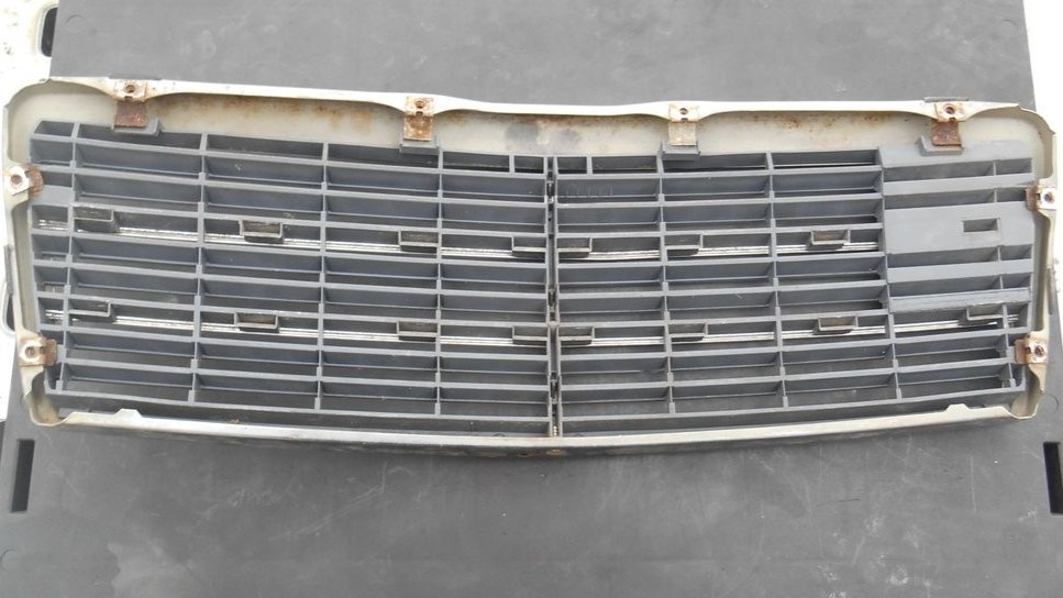 Mercedes C W202 - maska - 4