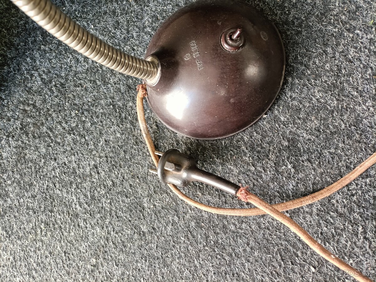 Bakelitova lampička - 4