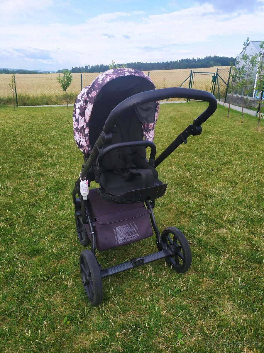 Kočárek Roan Bloom Night Flowers - 4