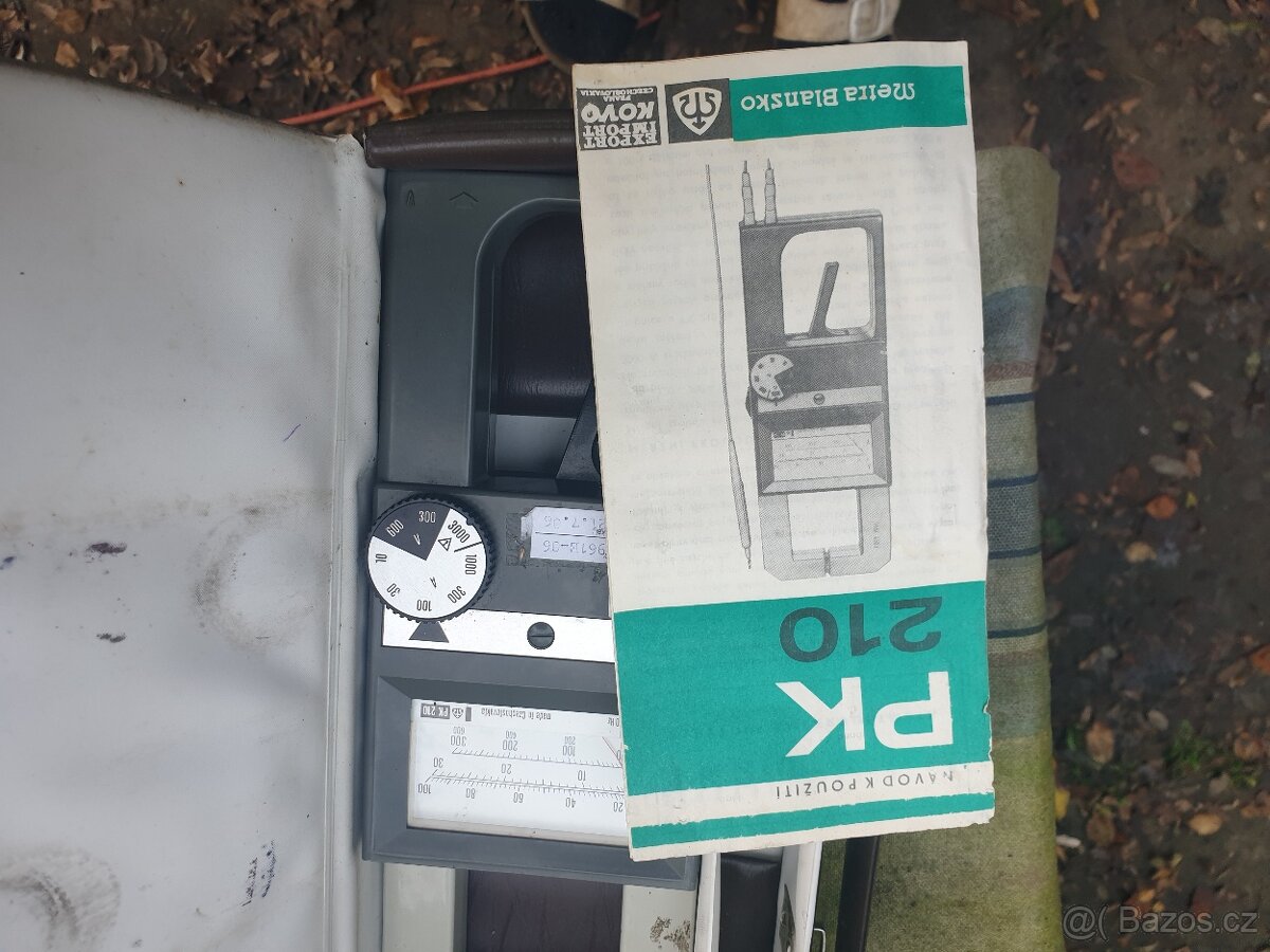 Klešťový ampervoltmetr PK 220 - 4