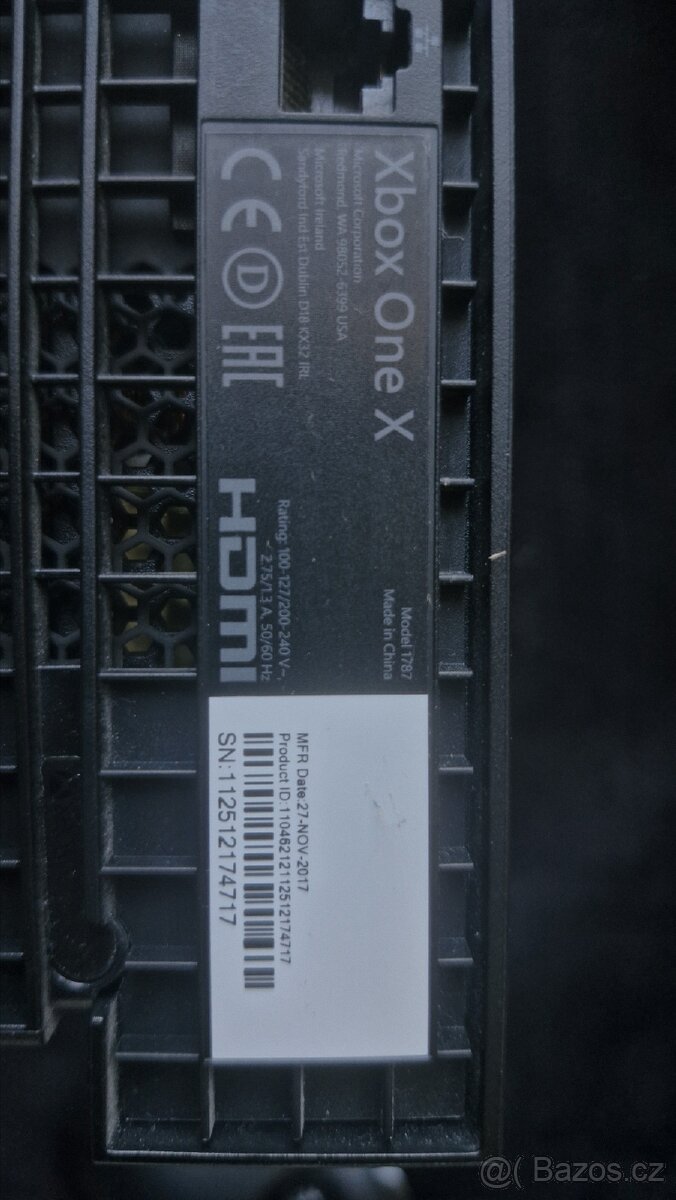 Xbox one x 1TB - 4
