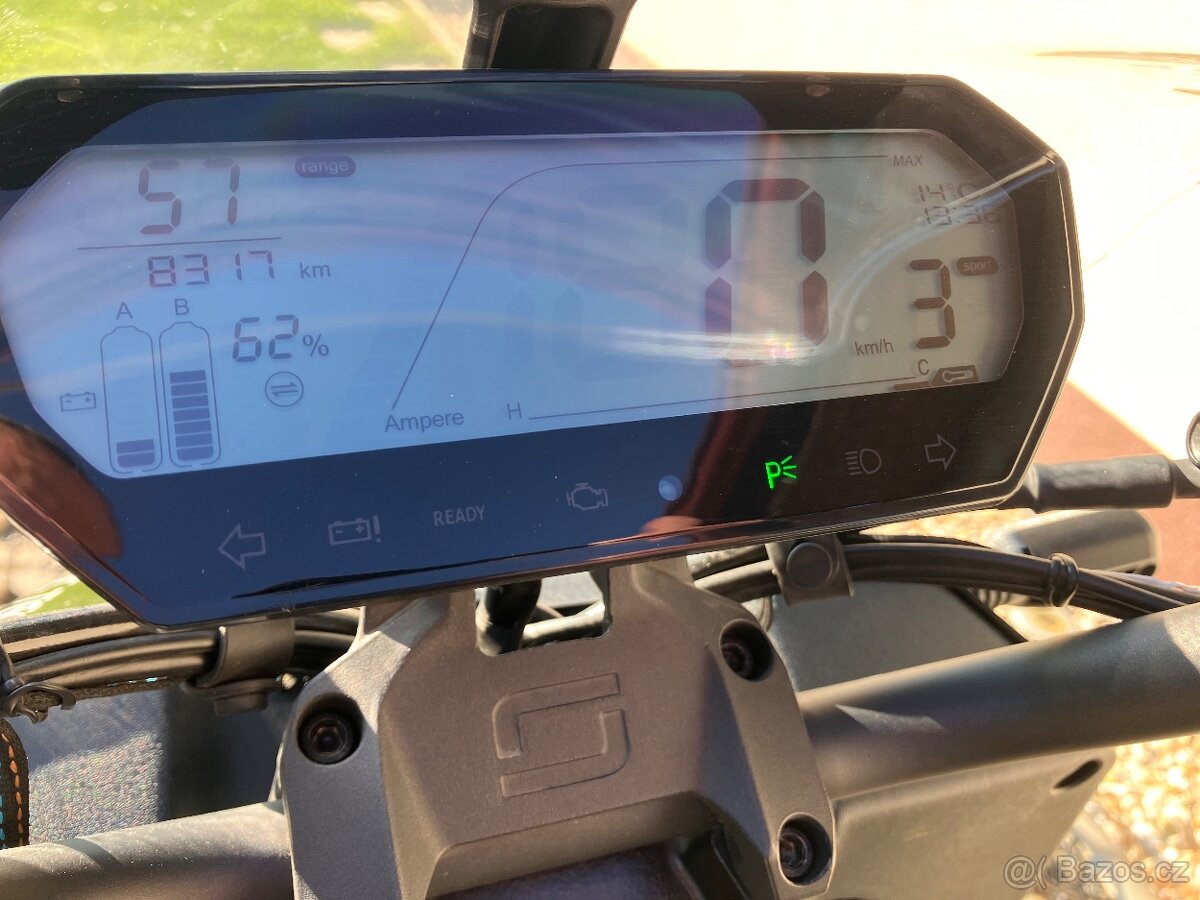 Elektrický skútr Super Soco CPX - 4