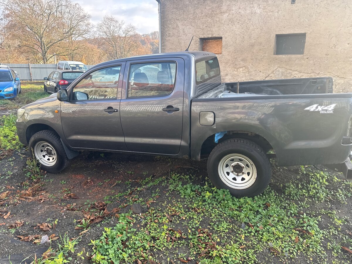 Toyota Hilux , pojizdna