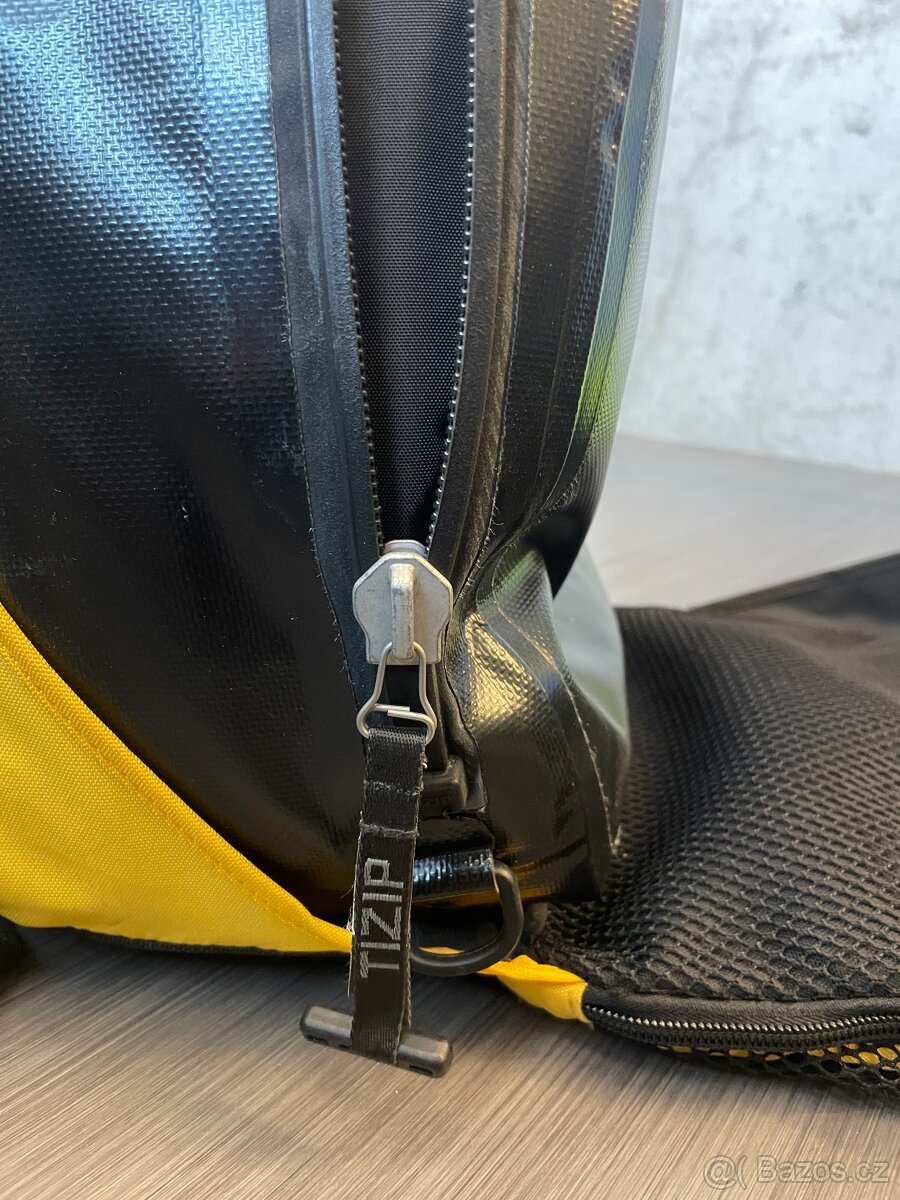 Lowepro DryZone 100 - fotobatoh - 4