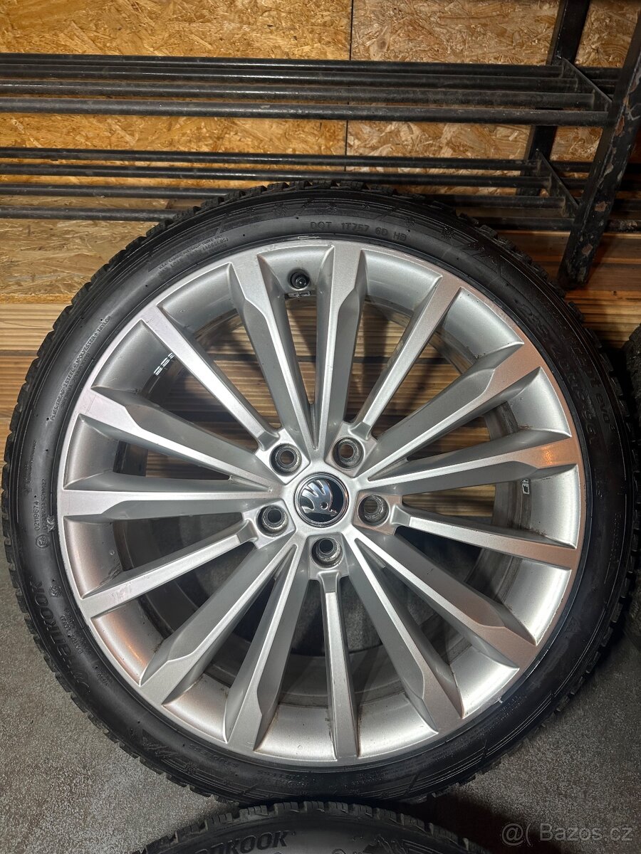 ALU Kola ŠKODA 5x112 R19 TRINIT Zánovní Zimní Pneu 235/40/19 - 4