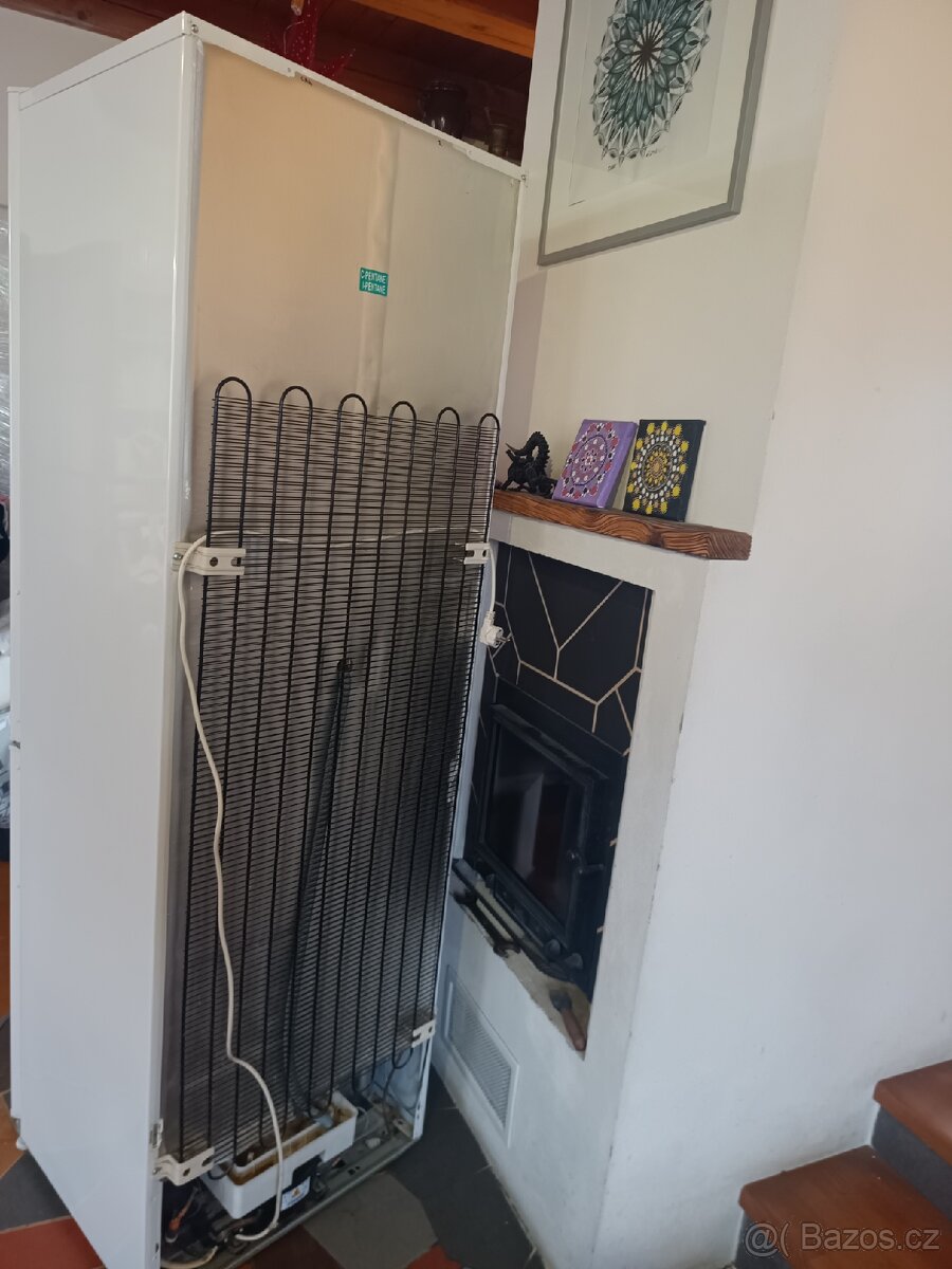 Lednice s mrazákem Beko - 4