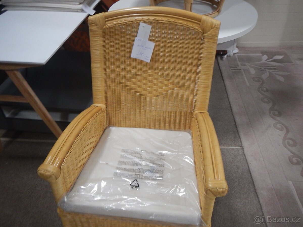Houpací křeslo ratanové - 4