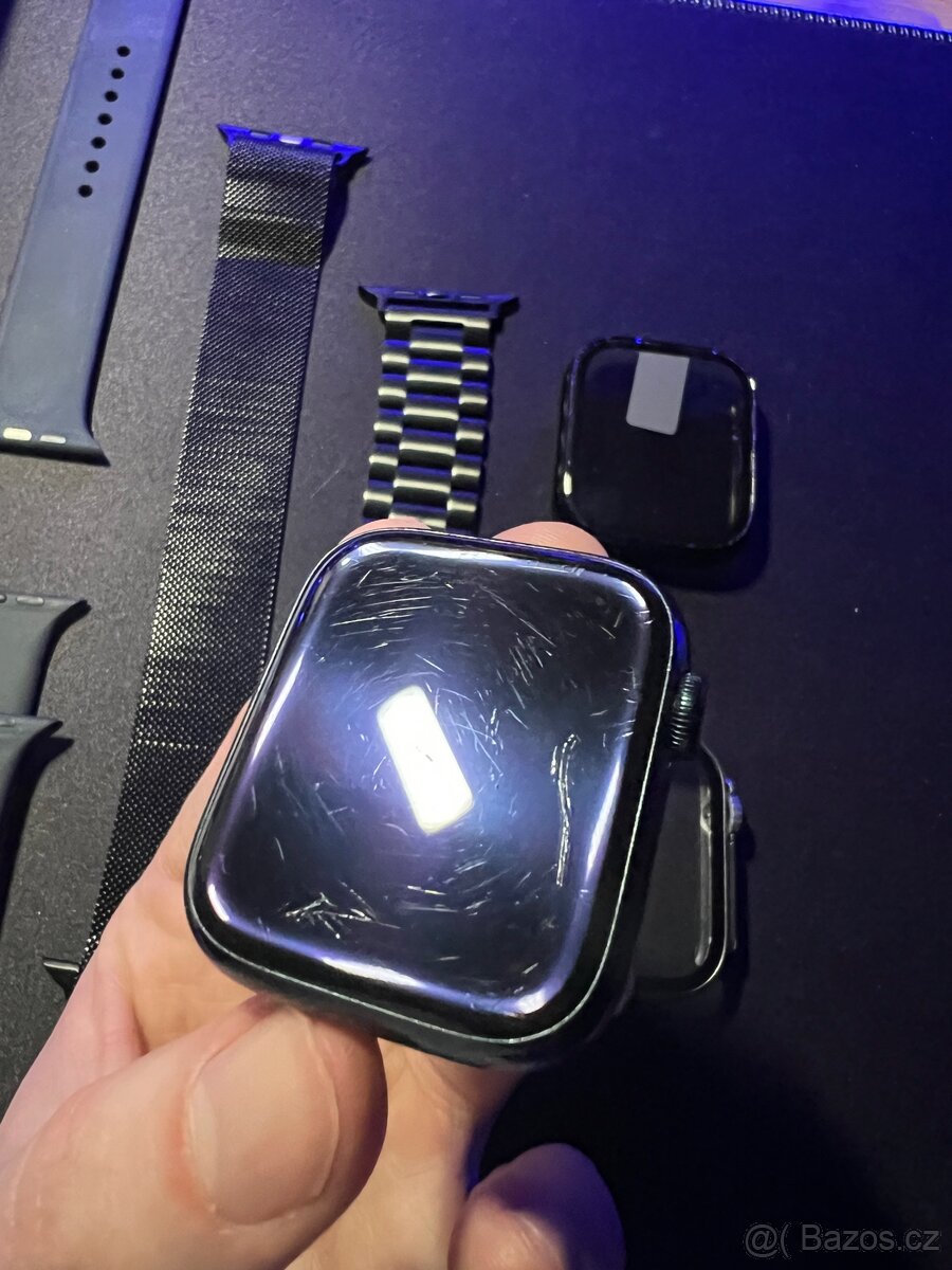Apple Watch 8 45mm temně inkoustové - 4
