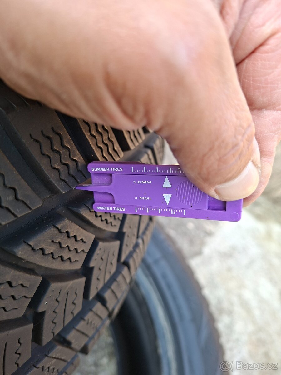 215/60 R17 zimní - 4