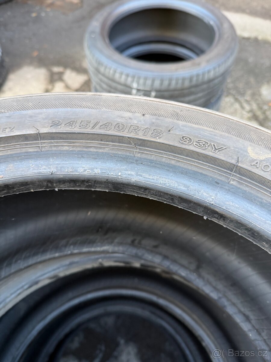 Letní pneu 245/40/18 - 4