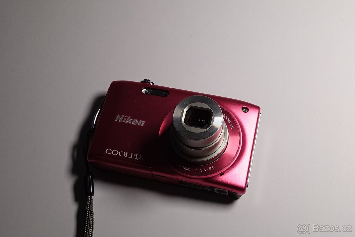 Nikon Colpix S3300 růžový - 4