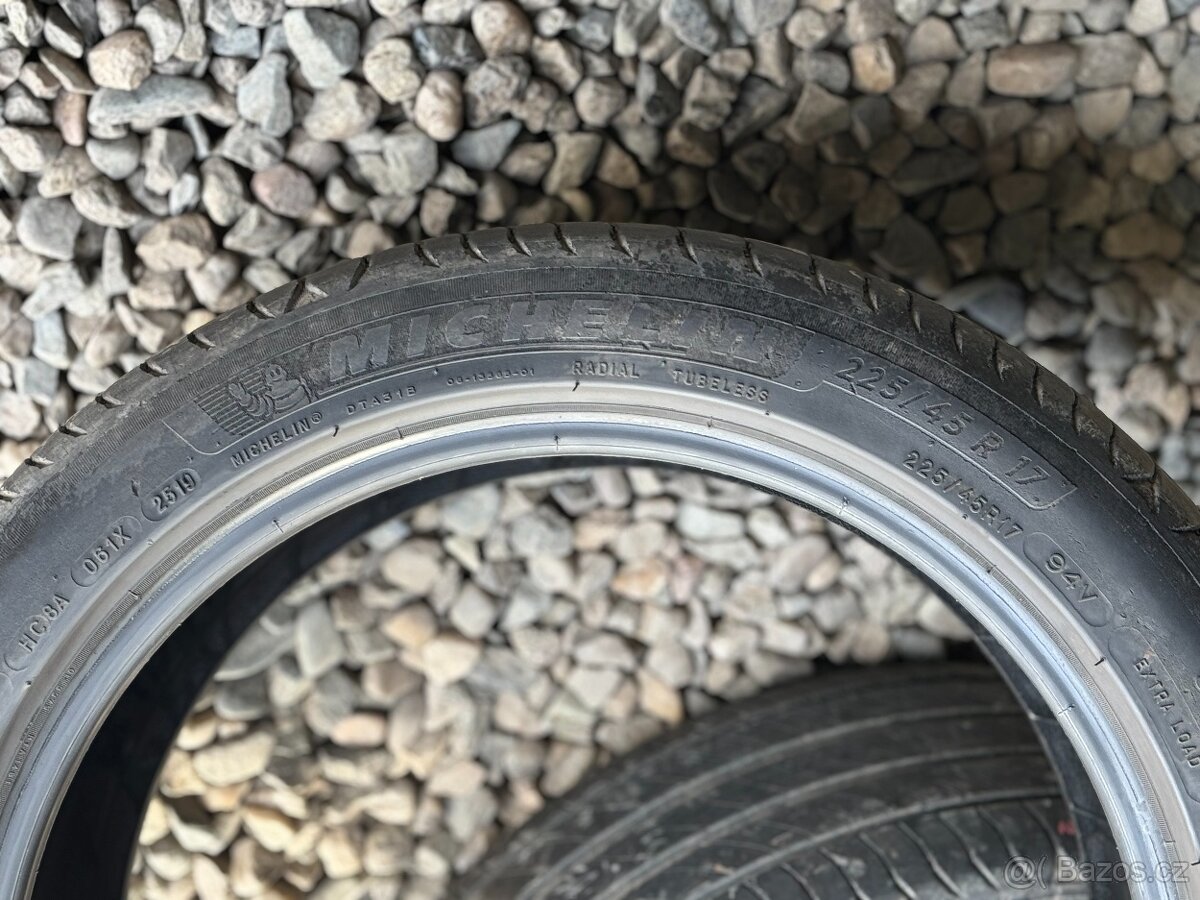 225/45/17 Michelin letní pár pneu - 4