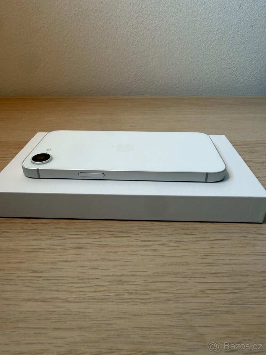 Prodám iPhone 17e 256 GB – bílý - 4