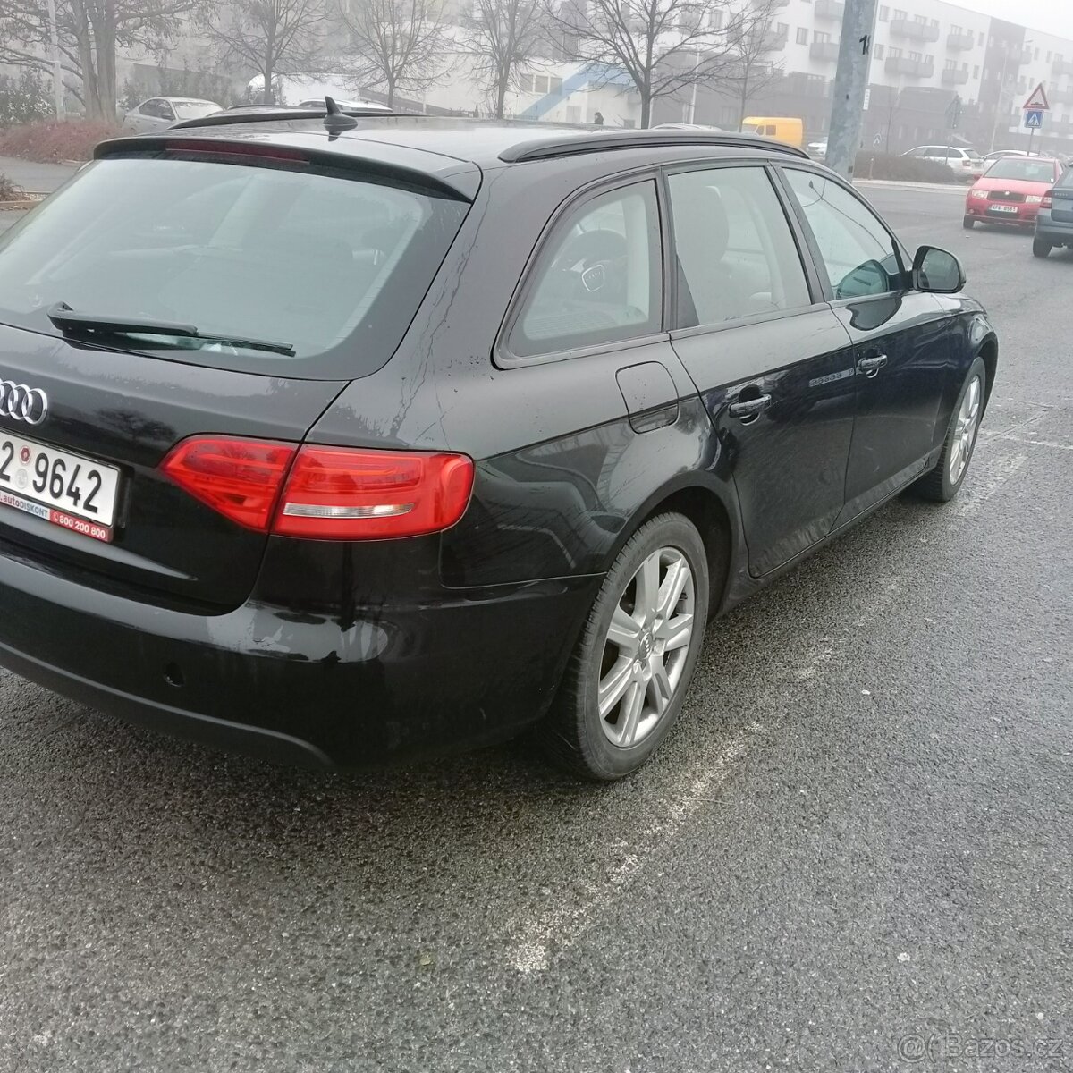 Prodám Audi A4 b8 2.0tdi kombi - 4