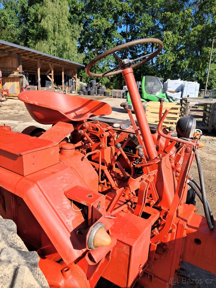 Traktor RS 09 - 4