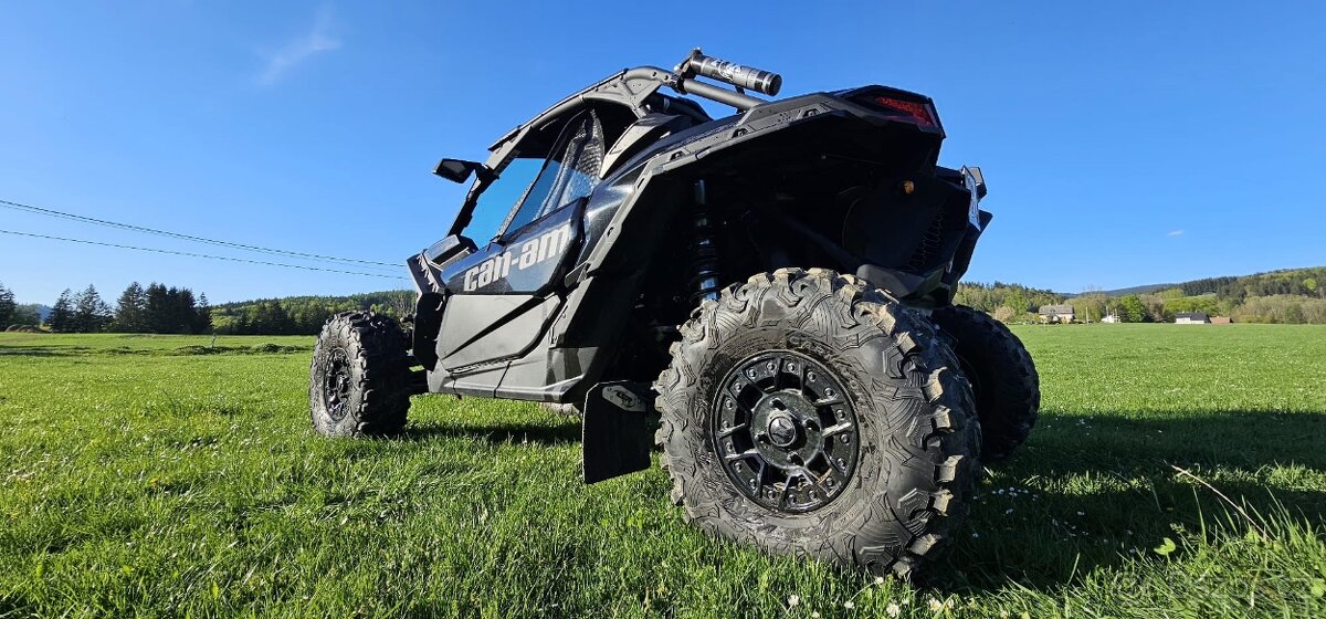 Can Am Maverick X3 XRS Turbo RR černý, model 2023