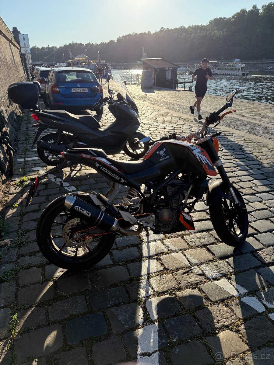 KTM Duke 125 (r. 2011) + laděný výfuk Arrow