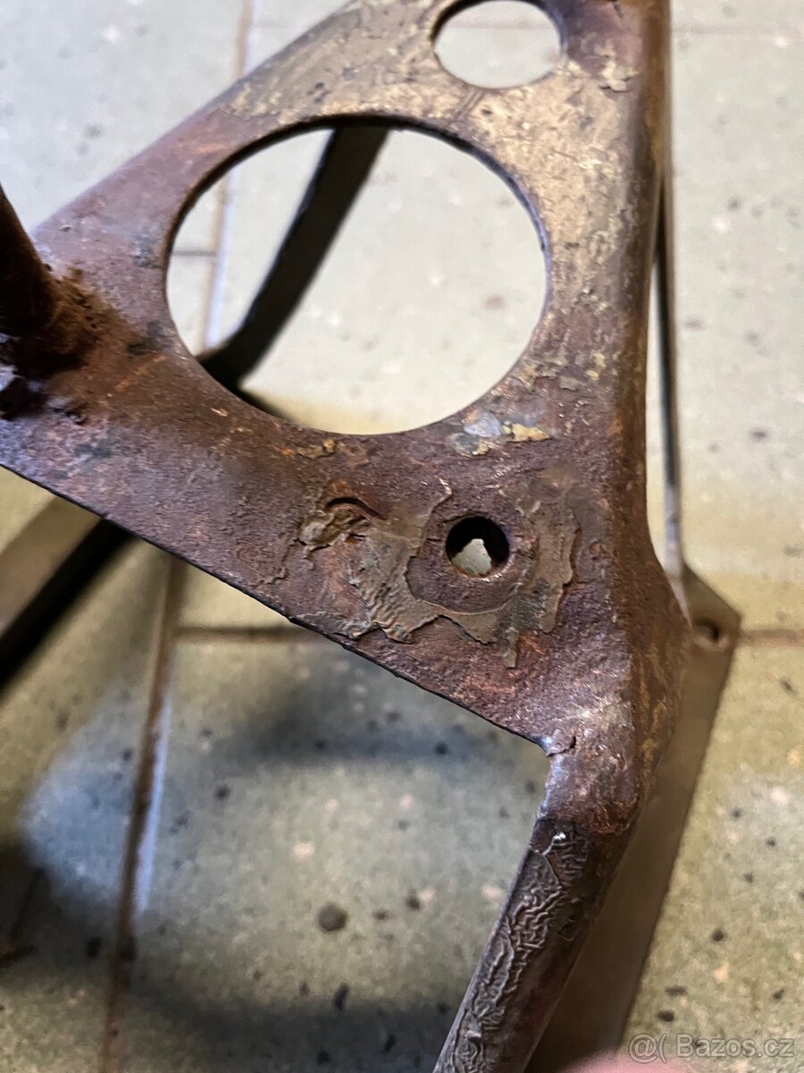 US vodní kanistr ,lékárna jeep atd - 4