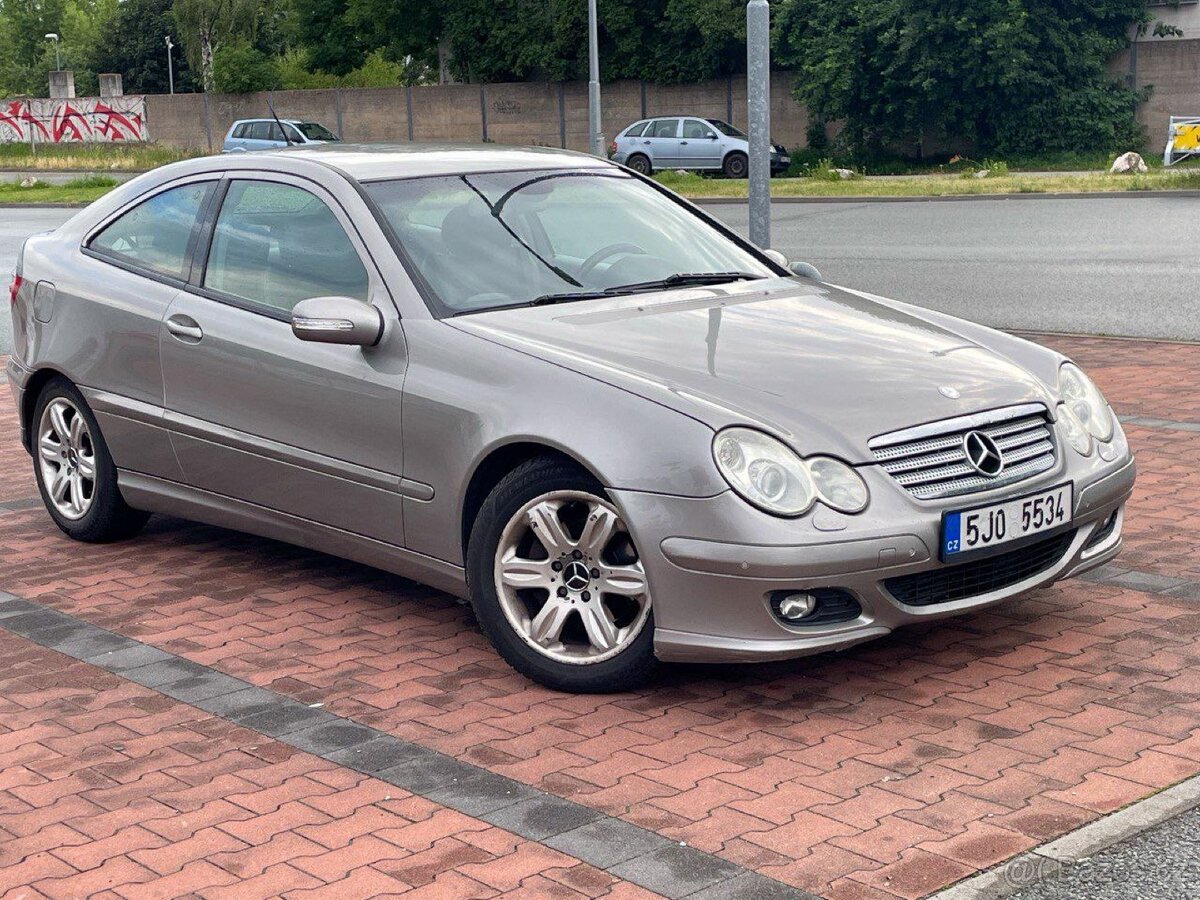 Mercedes-Benz W203 Coupé (2006, 1.8 Kompressor) - 4