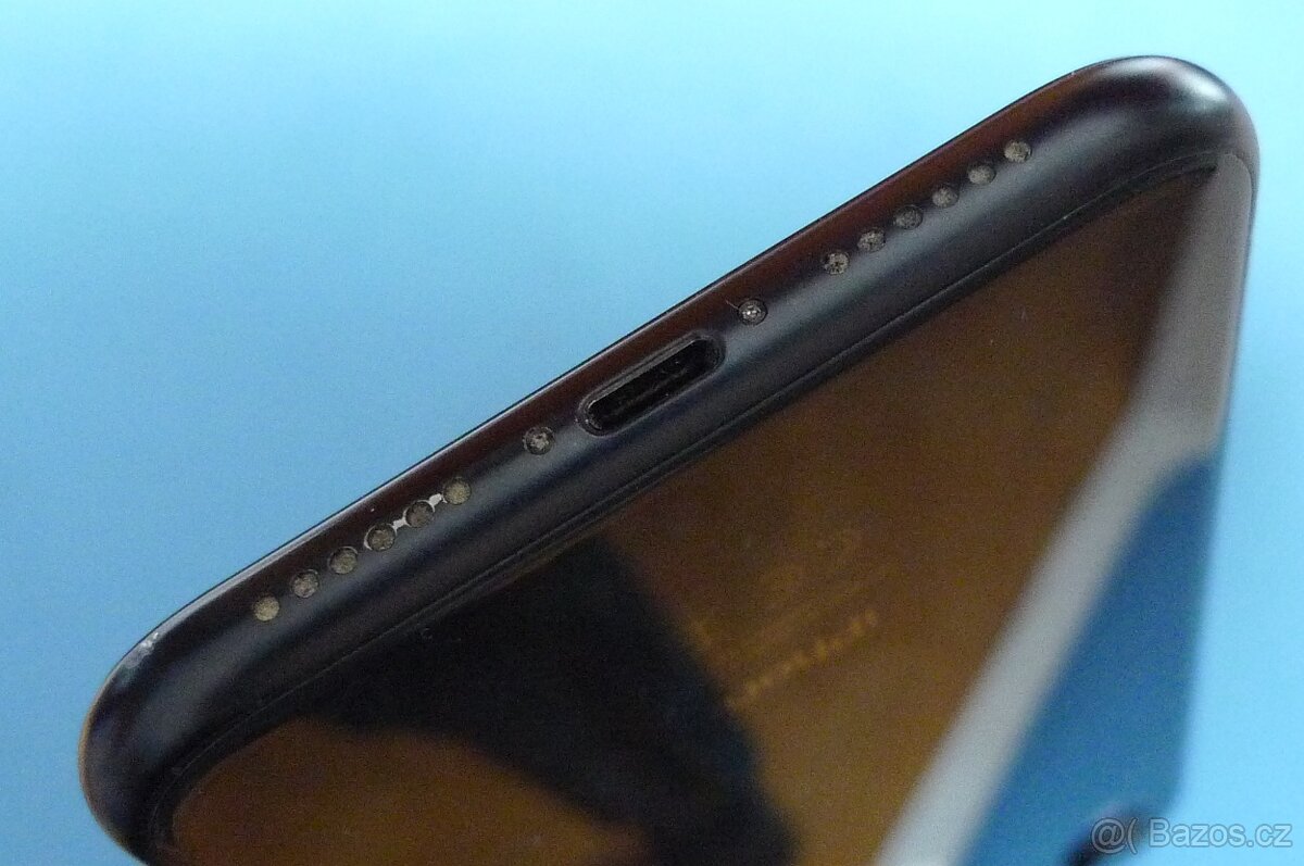 Apple iPhone XR 64 GB baterie 88% - 4