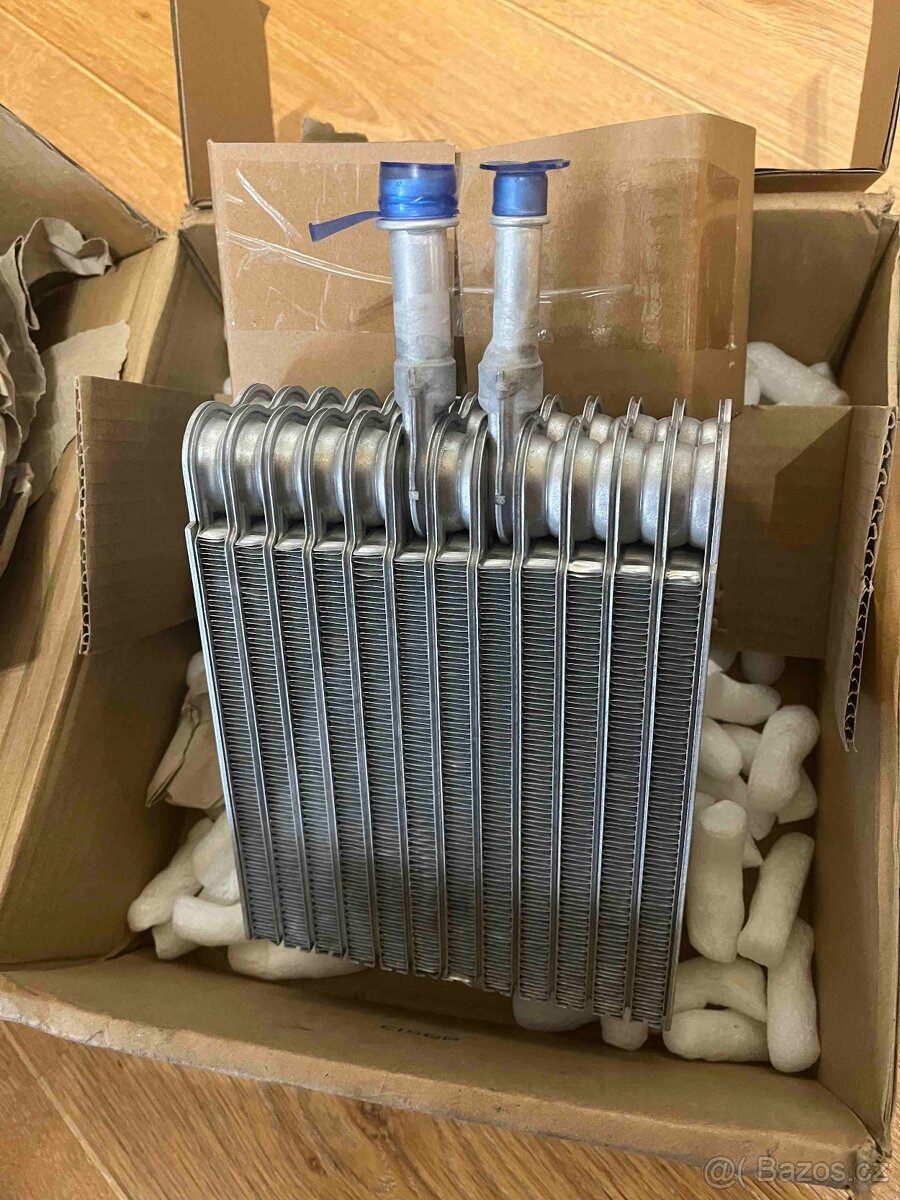 Výměník/Výparník klimatizace VW Transporter T5 - 4