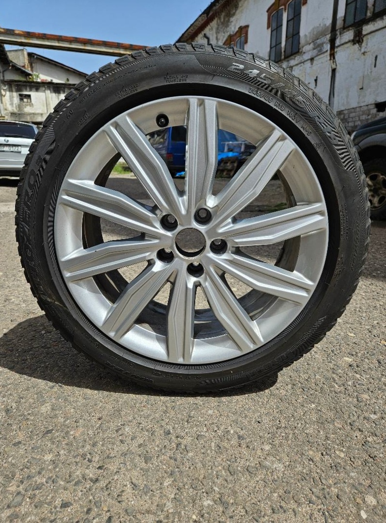 Alu kola Audi A6 S6 C8 19" + pneu Pirelli - 4