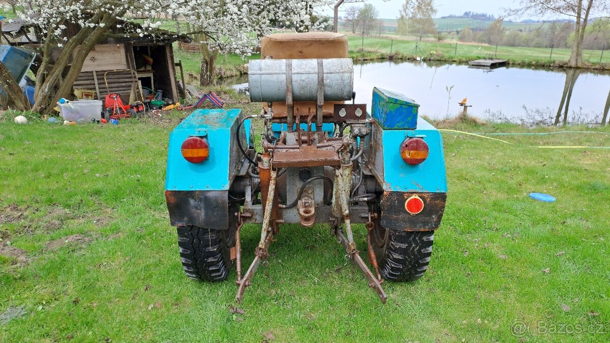 Traktor domácí výroby - 4