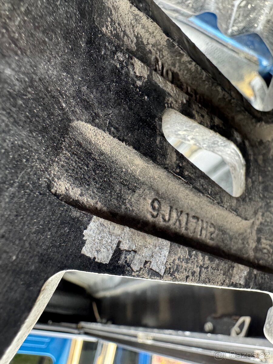 Hilux kola Ballistic