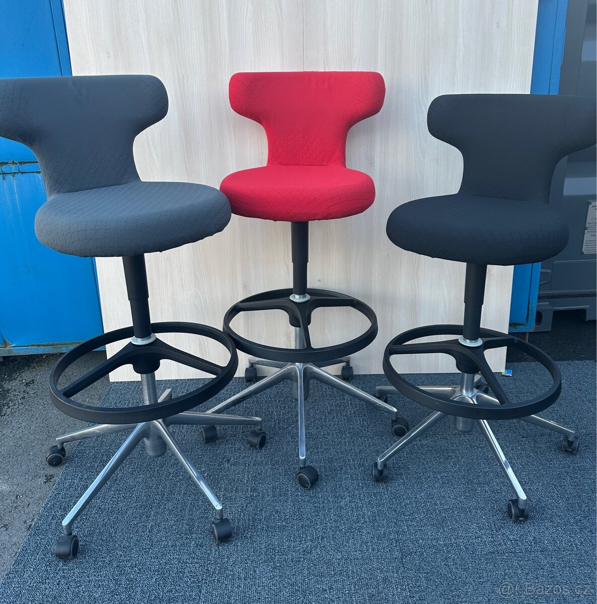 Barová židle Vitra Pivot- černá - 4