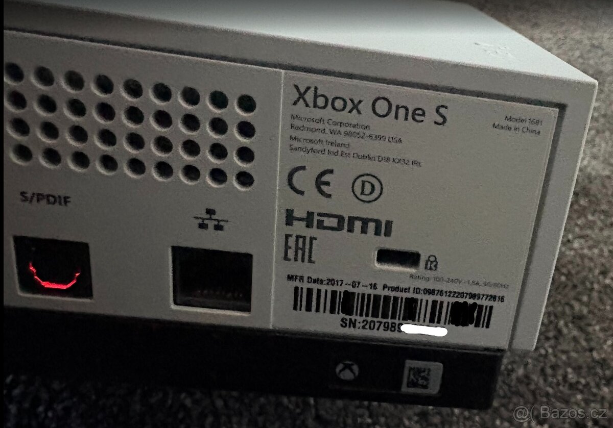 XBOX One S 500GB + 2hry - 4