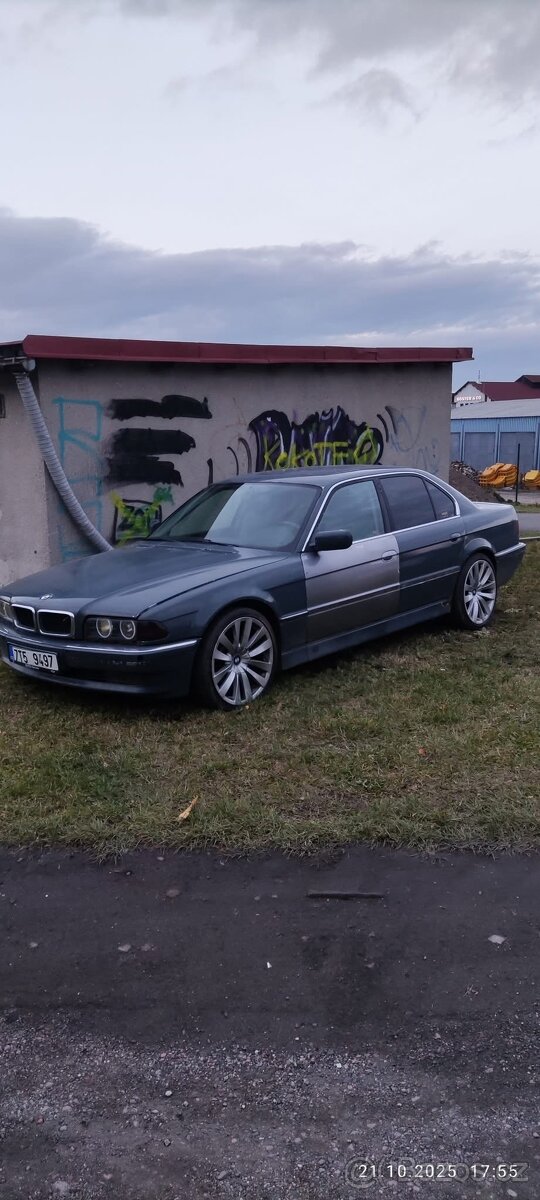 BMW e38 - 4
