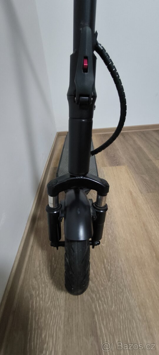 Elektrokoloběžka X10 - 700W - velká bateríe - 4