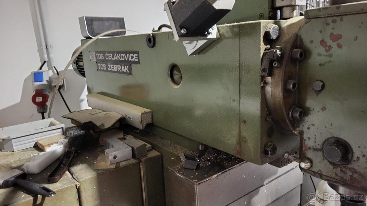 Nástrojářská frézka TOS FNGJ 20 - 4