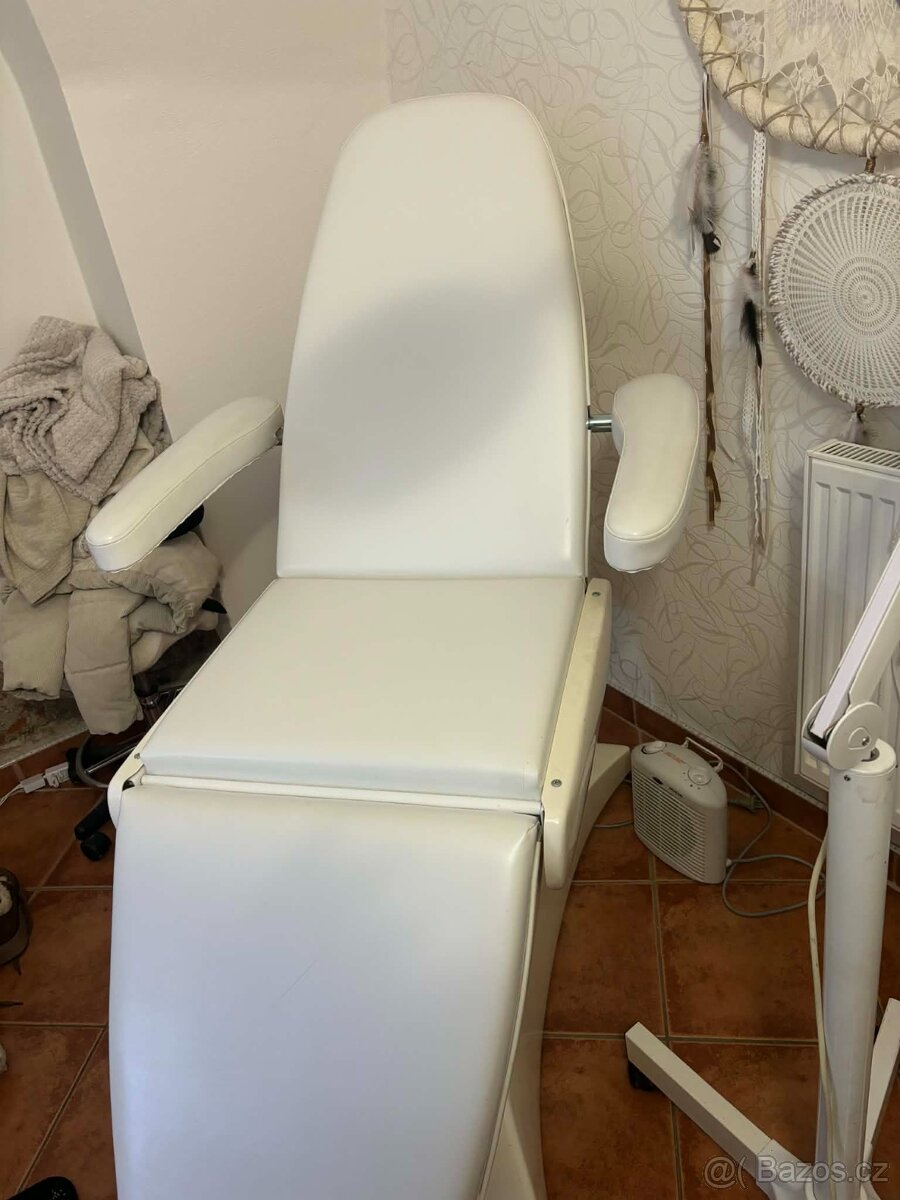 Polohovací kosmetické/pedikérské křeslo - 4