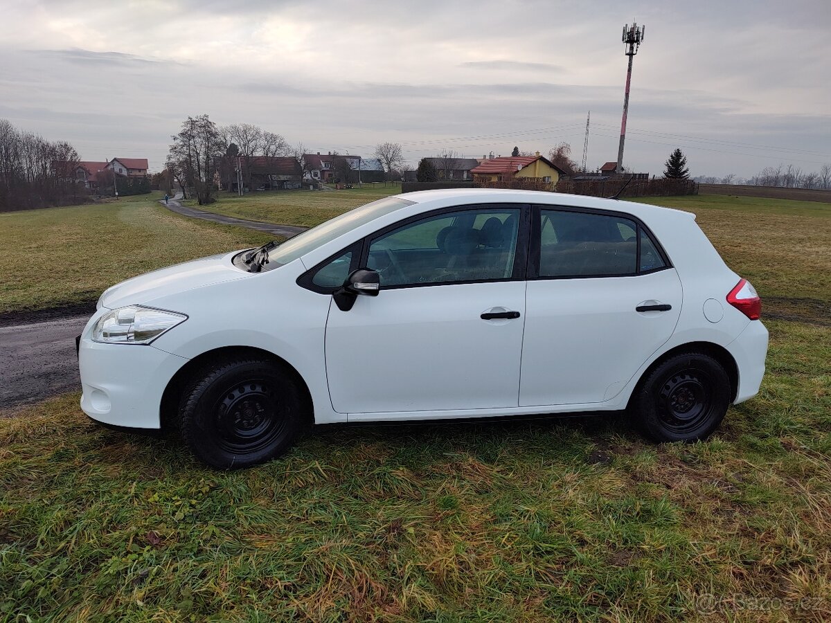 Toyota Auris 1.6 - 4