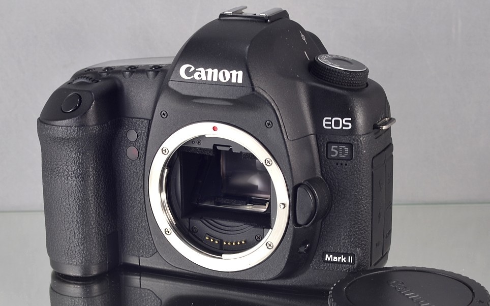 Canon EOS 5D Mark II full-frame Full HDV42000 Exp - 4
