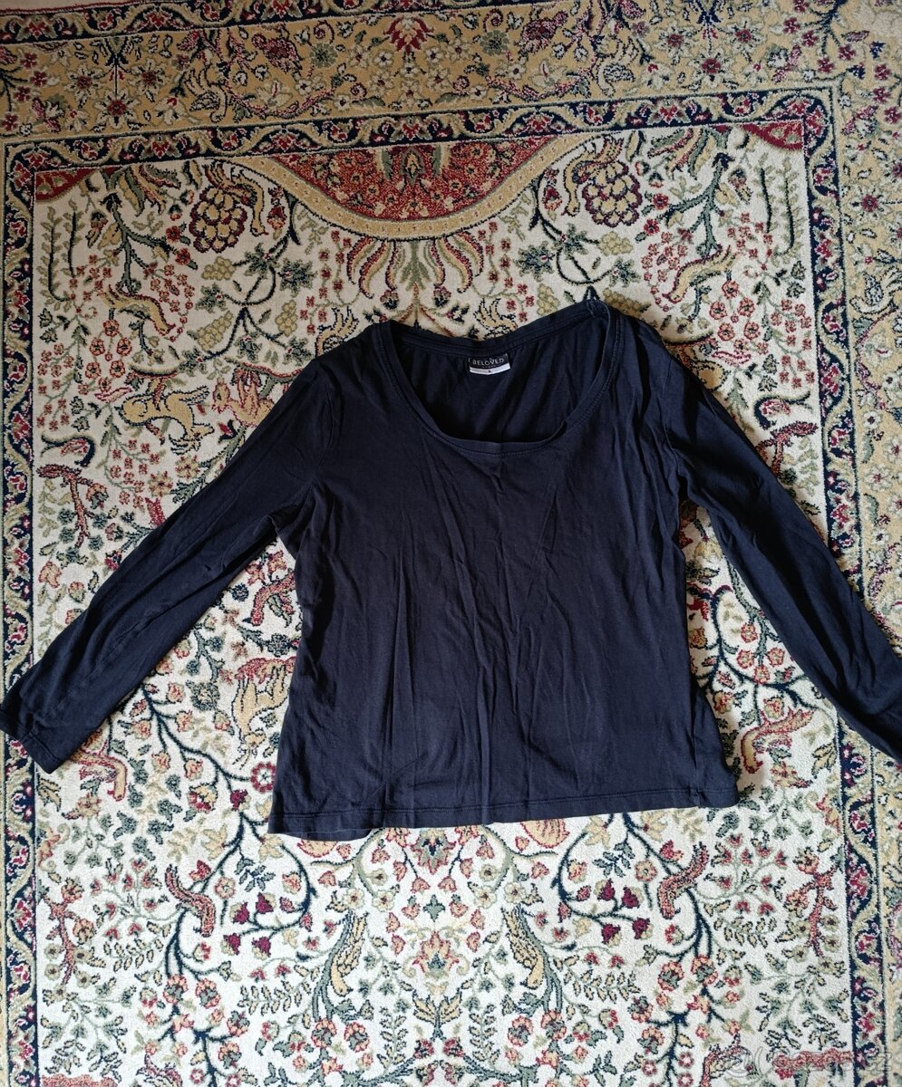 Dámské oblečení, trička, halenky velikost S - 4