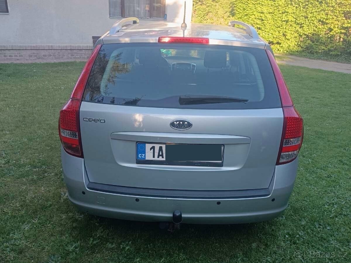 Kia Ceed 2010, 1.6 benzin - 4