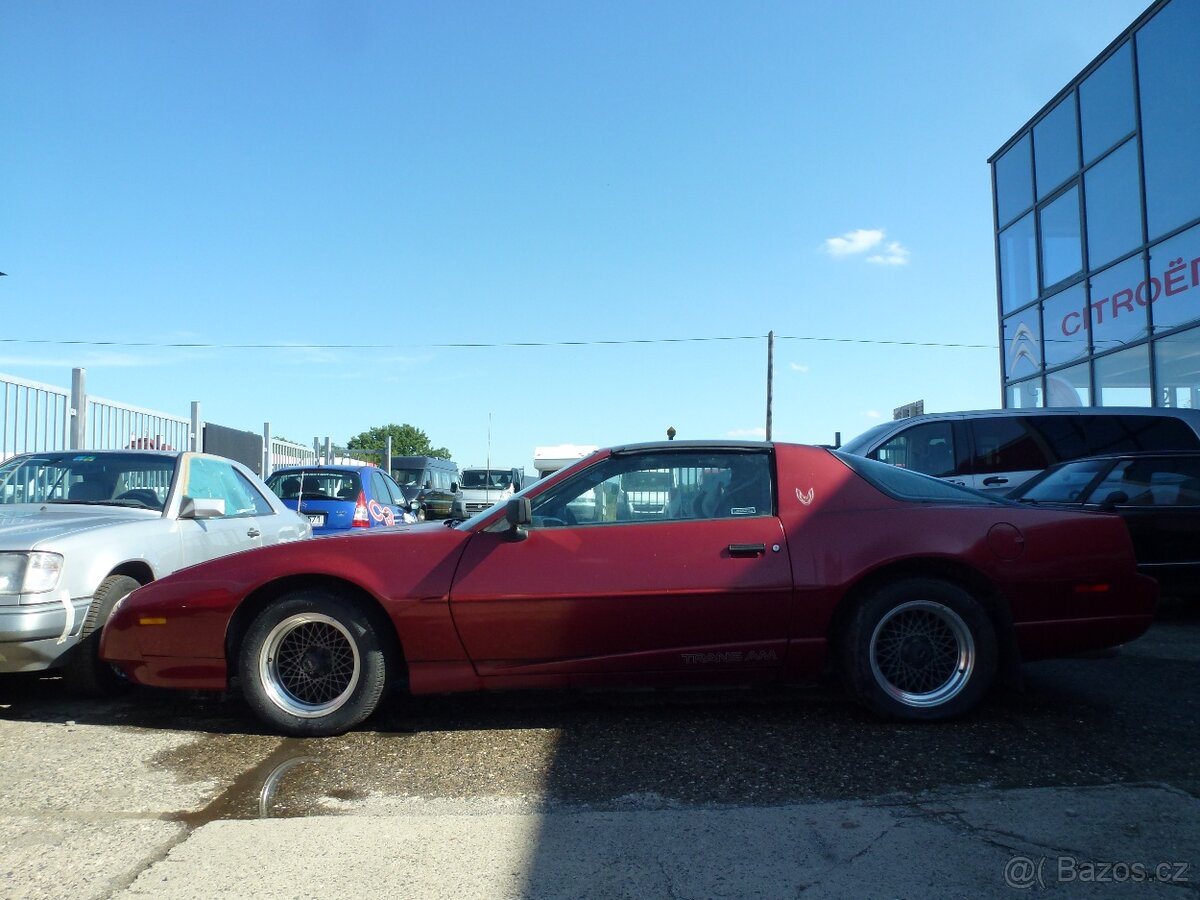 PONTIAC FIREBIRD - 4